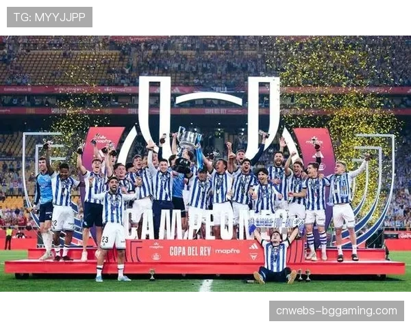 皇马和巴萨官方同时祝贺皇家社会夺得国王杯冠军